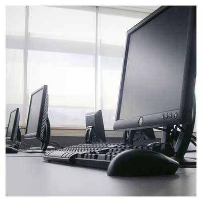 عکس با کیفیت اتاق کامپیوتر